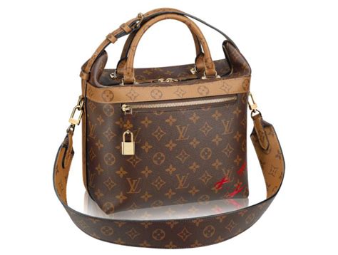 lunch louis vuitton|Louis Vuitton small box bag.